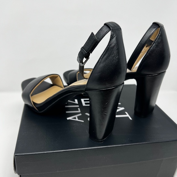 Naturalizer Black Leather Block Heel - Picture 2 of 4
